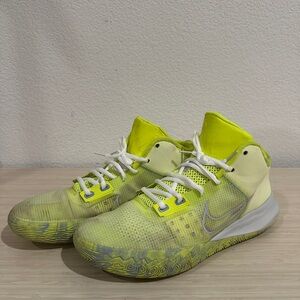 Nike Air Kyrie Flytrap IV basketball shoes neon yellow volt green gray 12 Mavs